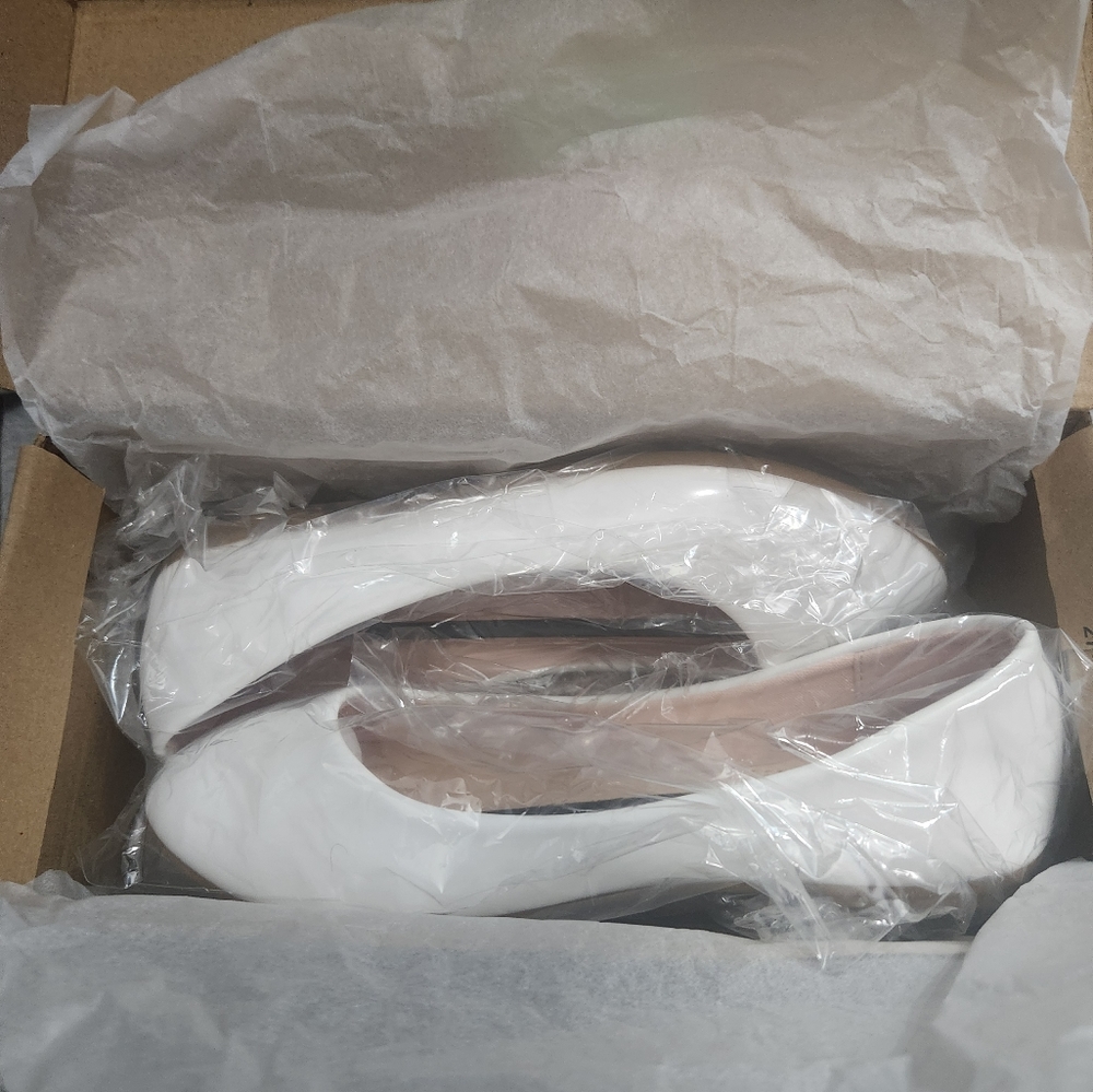 NIB Slip on flats - Picture 4 of 4